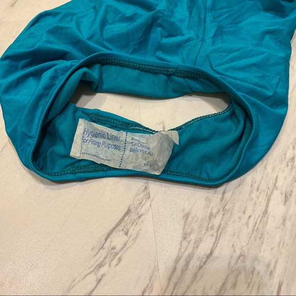 New! VYB Tie Halter One Piece Swimsuit Small - Picture 8 of 9